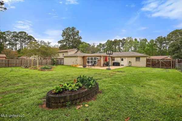 $245,000 | 1421 Huntcliff Way, Clinton, MS 39056