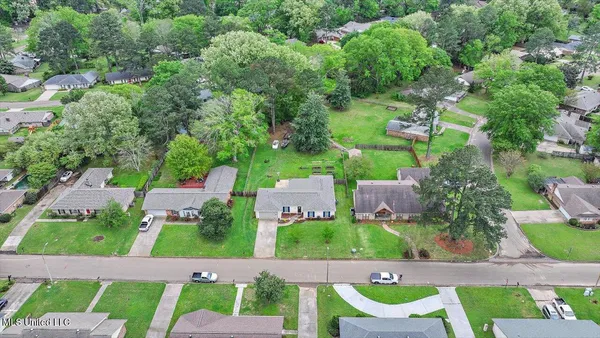 $245,000 | 1421 Huntcliff Way, Clinton, MS 39056
