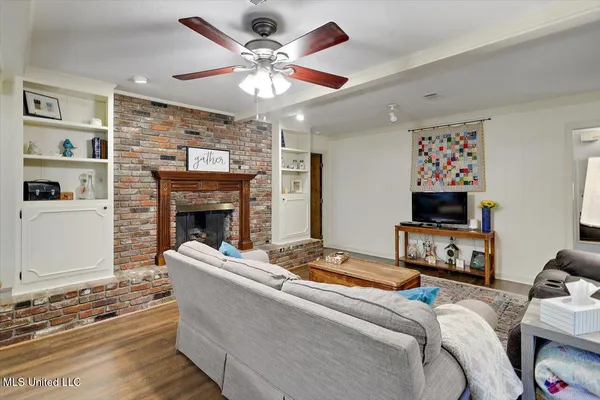 $245,000 | 1421 Huntcliff Way, Clinton, MS 39056