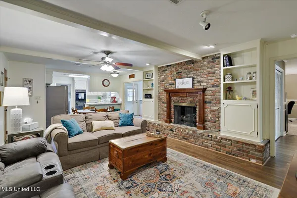 $245,000 | 1421 Huntcliff Way, Clinton, MS 39056