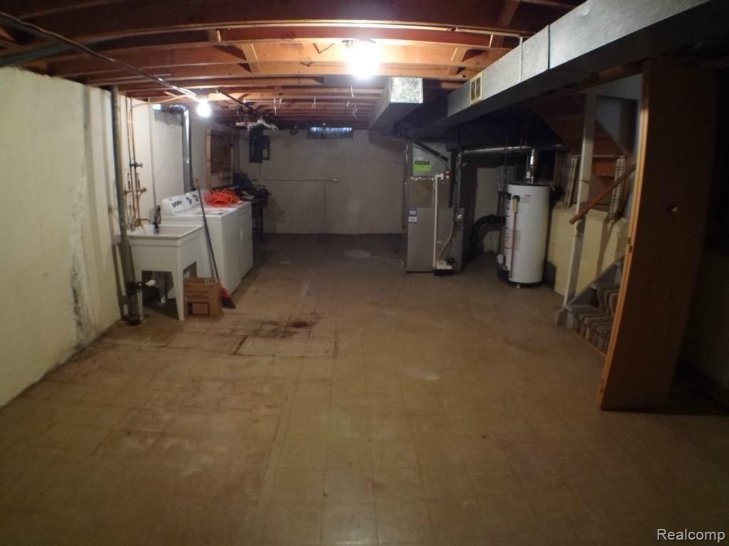 2072 Derby Road Birmingham, MI 48009 - Photo 23 of 30