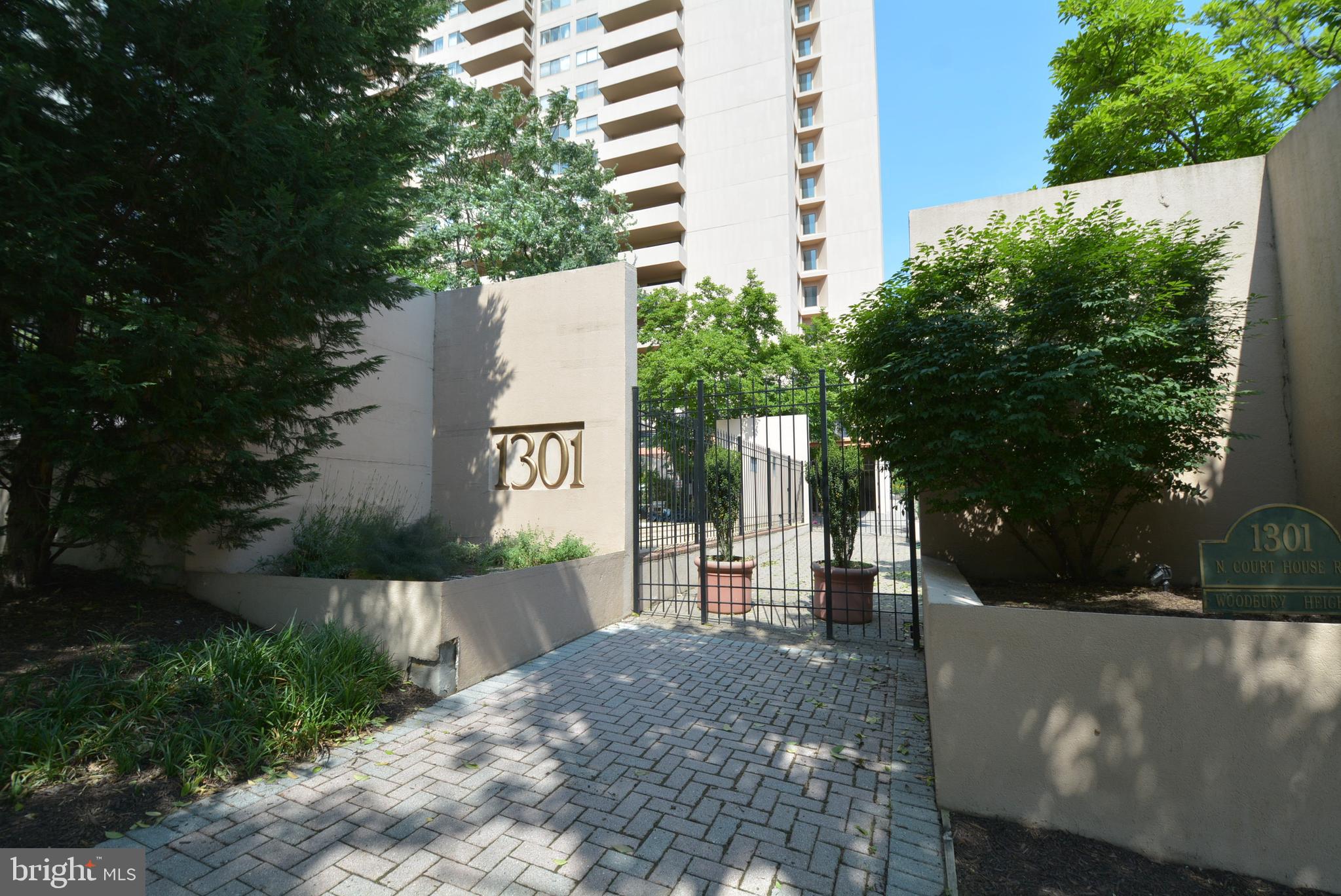 1301 North Courthouse Road, Unit 1512 Arlington, VA 22201 - Photo 4 of 37