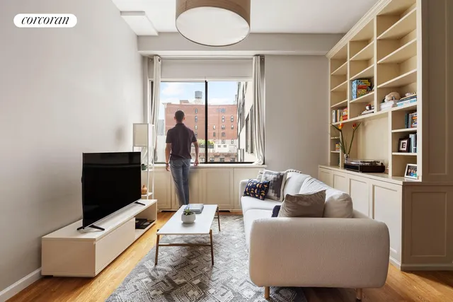 $799,000 | 77 Bleecker Street, Unit 816N | Greenwich Village