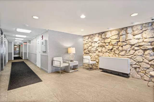 $230,000 | 1567 Ridge Avenue, Unit 408, Evanston, IL 60201