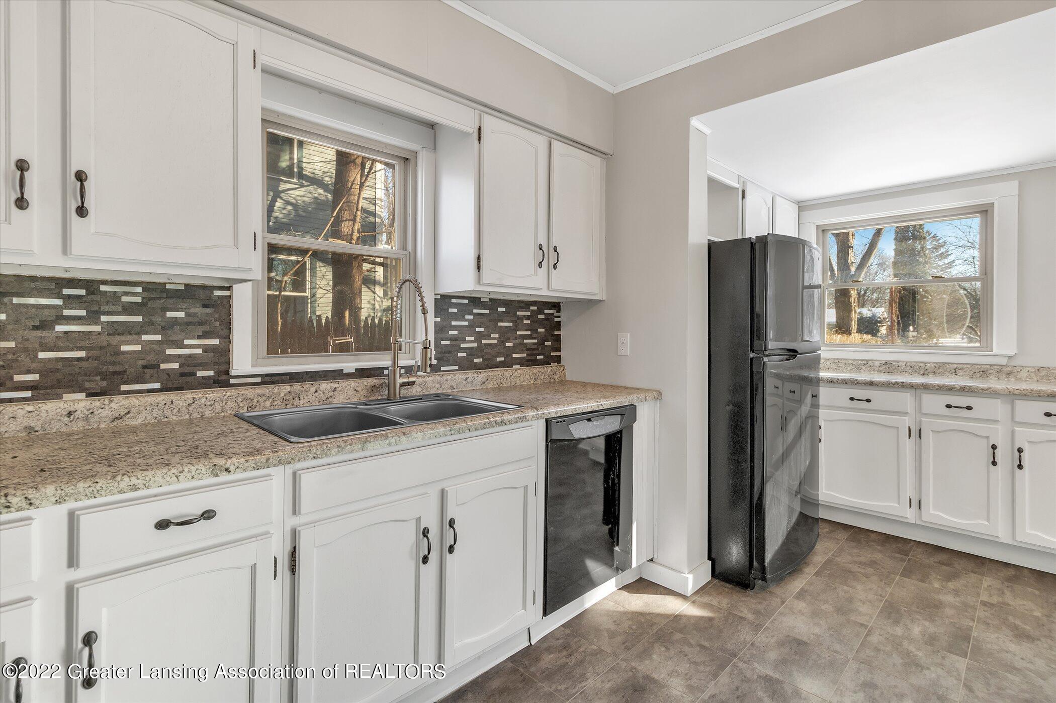 609 South Cochran Road Charlotte, MI 48813 - Photo 13 of 38 13--609-S-Cochran-Ave-WindowStill-Real-E