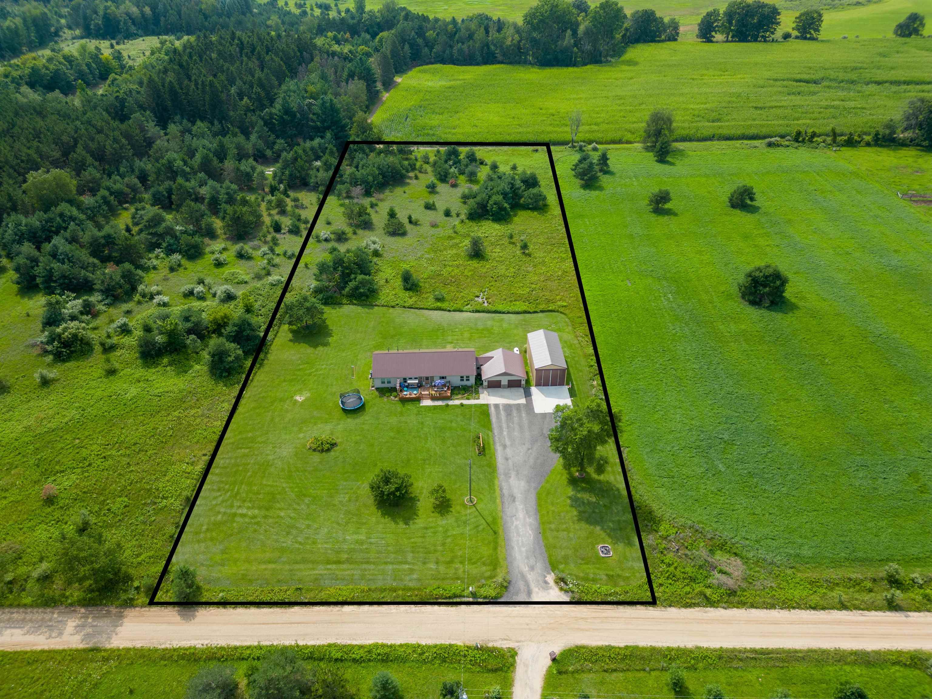 9342 South Fordyce Road Shepherd, MI 48883 - Photo 4 of 22