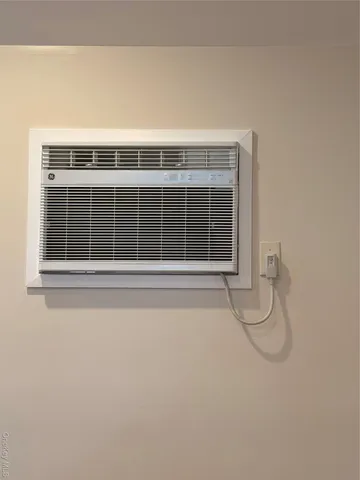 $4,200 | 12 Elves Lane, Levittown, NY 11756