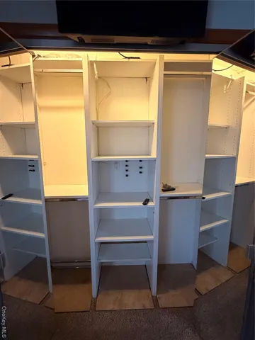 $4,200 | 12 Elves Lane, Levittown, NY 11756