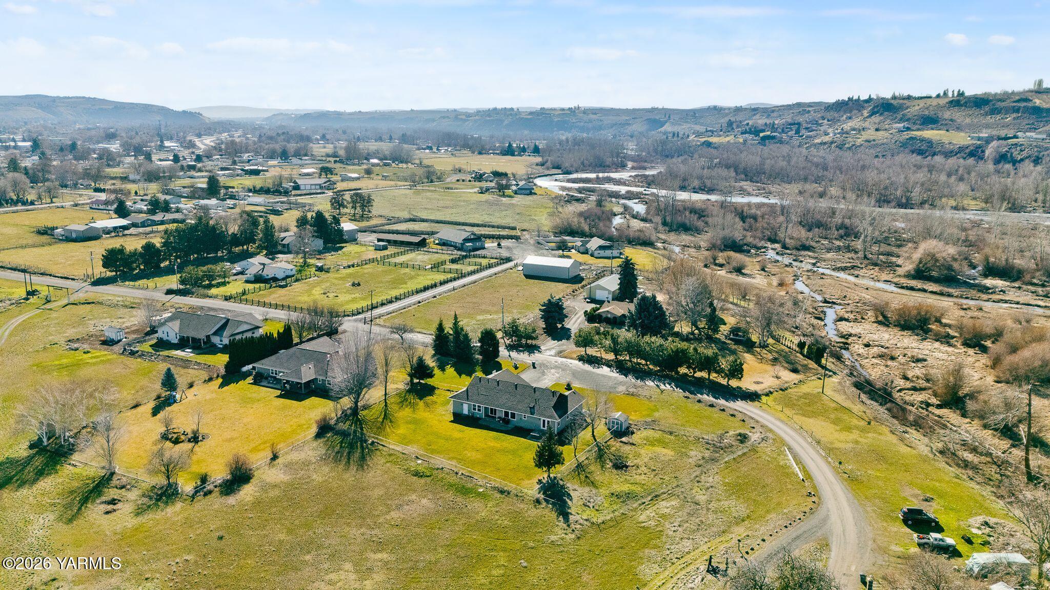 245 El Rio Drive Yakima, WA 98908 - Photo 35 of 36 245 El Rio Dr Aerials-7