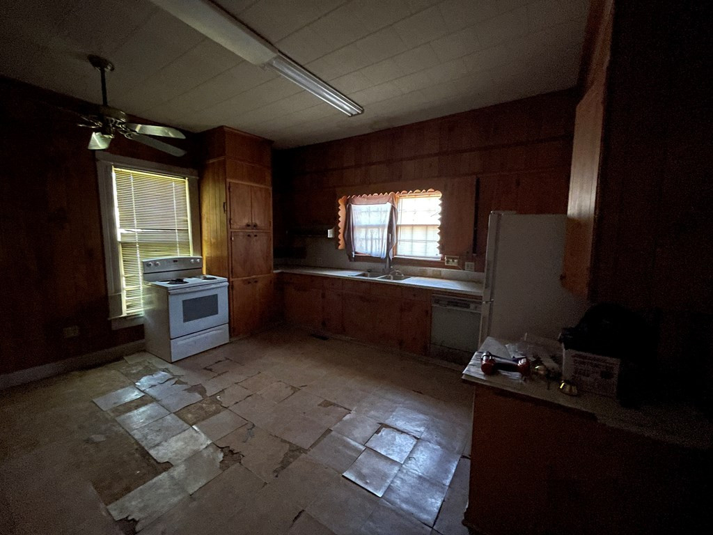 201 Merritt Avenue Ridge Spring, SC 29129 - Photo 14 of 30