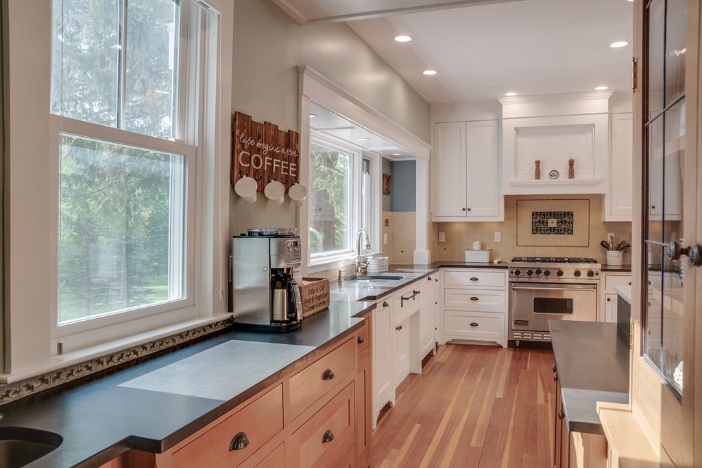 62 Fletcher Road Bedford, MA 01730 - Photo 7 of 42 Gallery Image 7