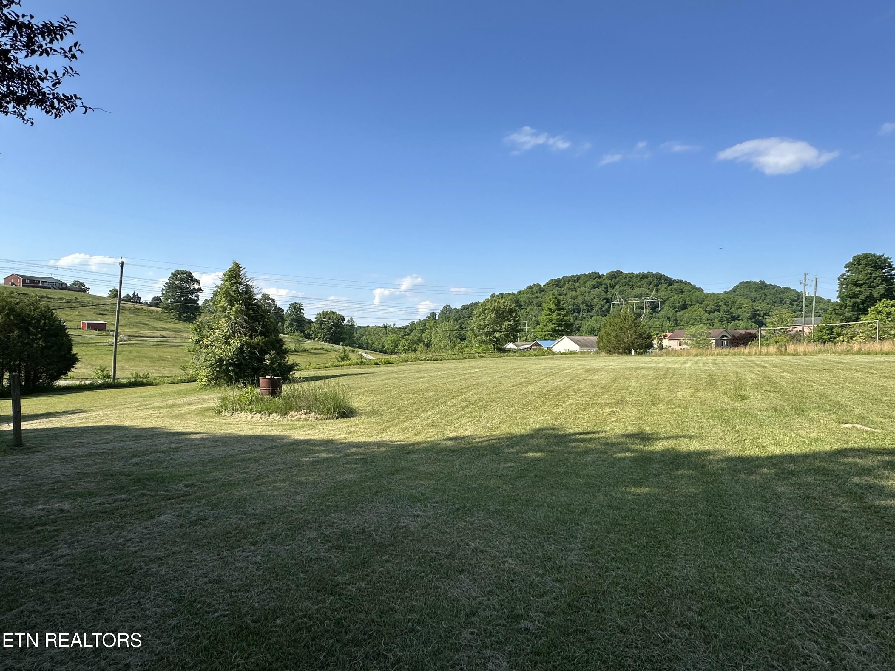 7021 Pisa Circle Corryton, TN 37721 - Photo 28 of 32 Extended Back 01