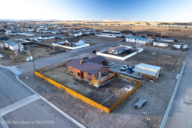 $484,500 | 1013 3rd Street, Marbleton, WY 83113