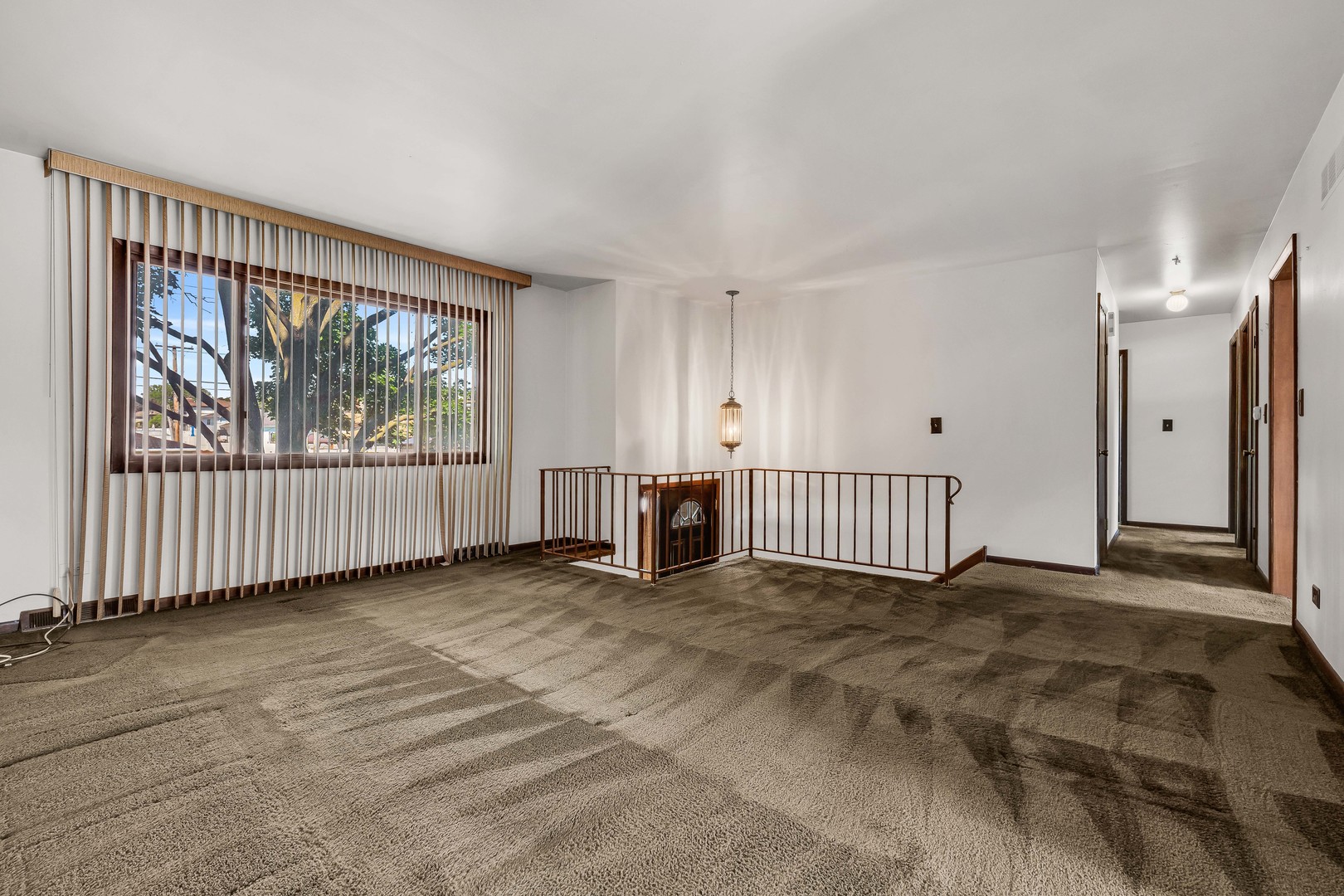 409 Marion Street Roselle, IL 60172 - Photo 3 of 27