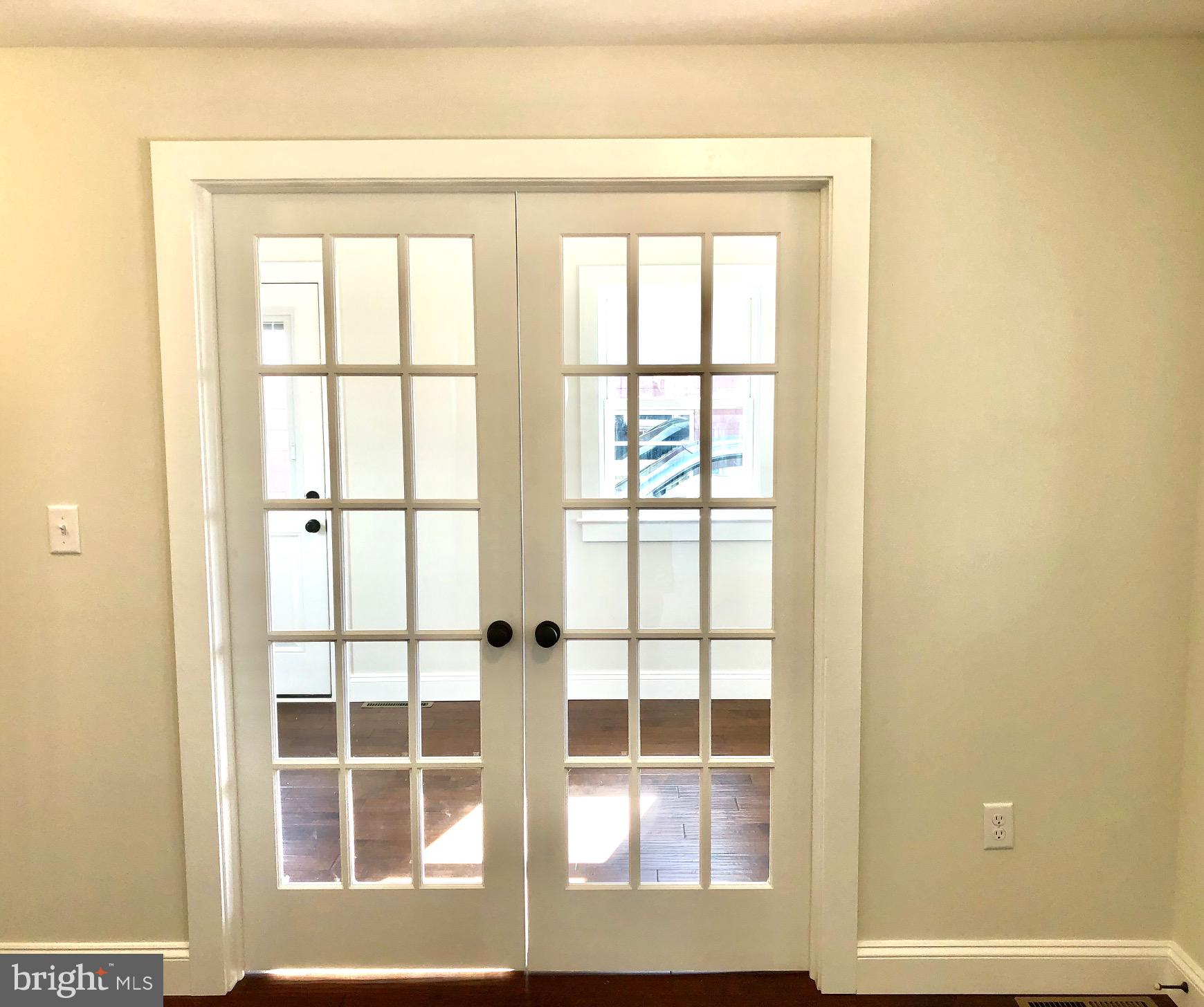 151 Buckwalter Road Lancaster, PA 17602 - Photo 21 of 64 Into Office