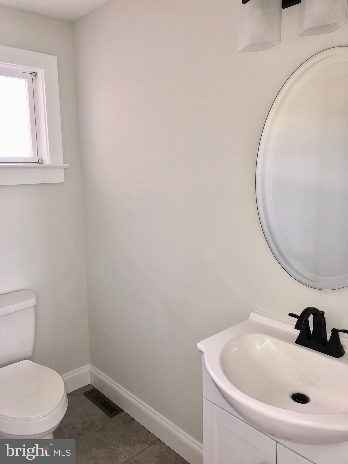 151 Buckwalter Road Lancaster, PA 17602 - Photo 25 of 64 Powder Room