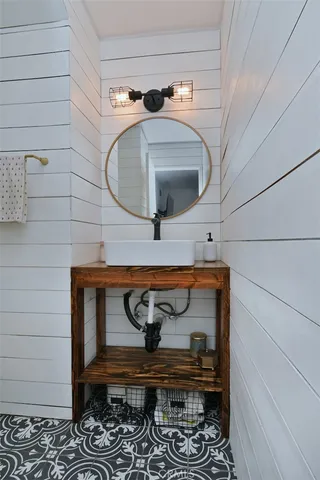 $685,000 | 805 East Acacia Avenue, Unit F, Glendale, CA 91205