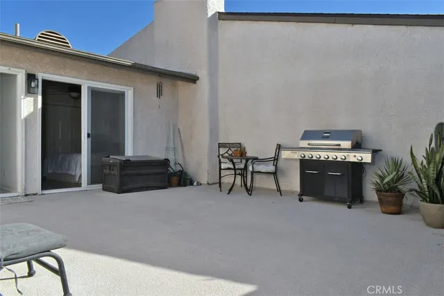 $685,000 | 805 East Acacia Avenue, Unit F, Glendale, CA 91205