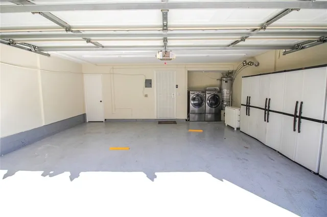 $685,000 | 805 East Acacia Avenue, Unit F, Glendale, CA 91205