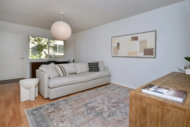 $685,000 | 805 East Acacia Avenue, Unit F, Glendale, CA 91205