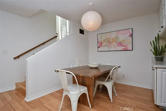 $685,000 | 805 East Acacia Avenue, Unit F, Glendale, CA 91205