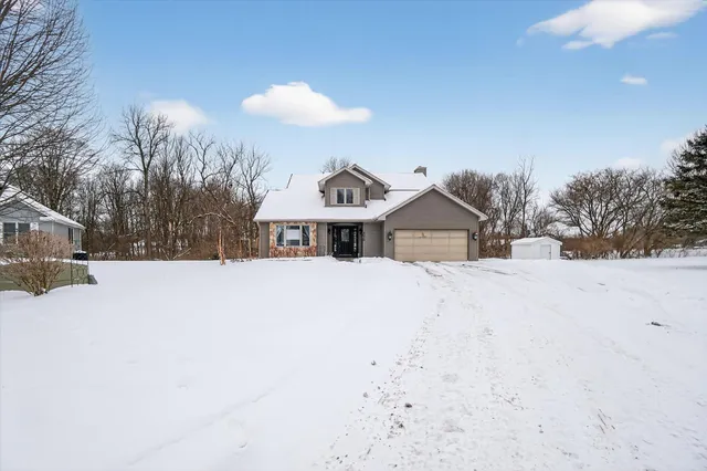 $364,900 | 4030 Gatewood Drive, Jackson, MI 49203
