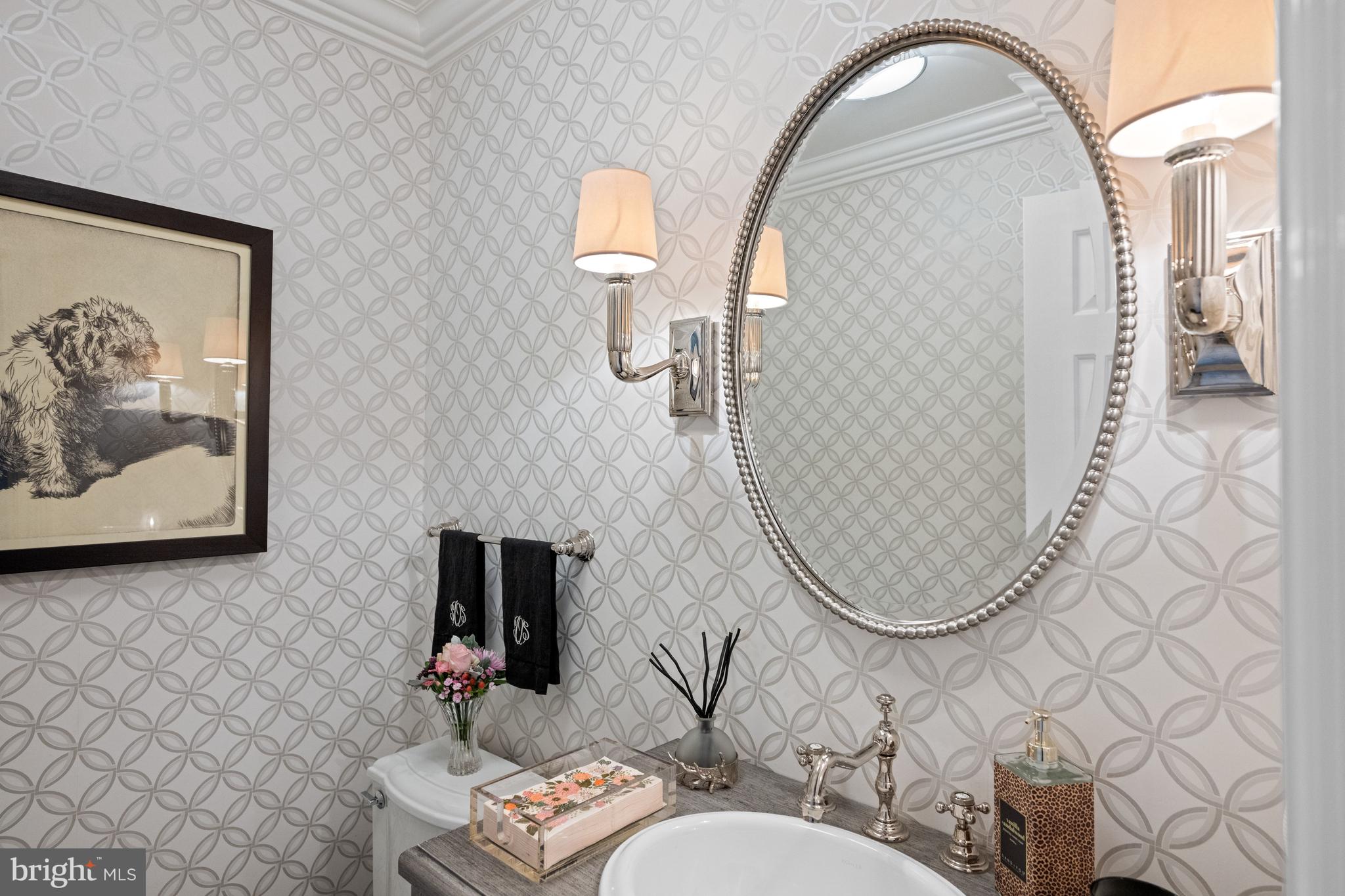 1105 Harvey Road McLean, VA 22101 - Photo 21 of 48 Powder Room