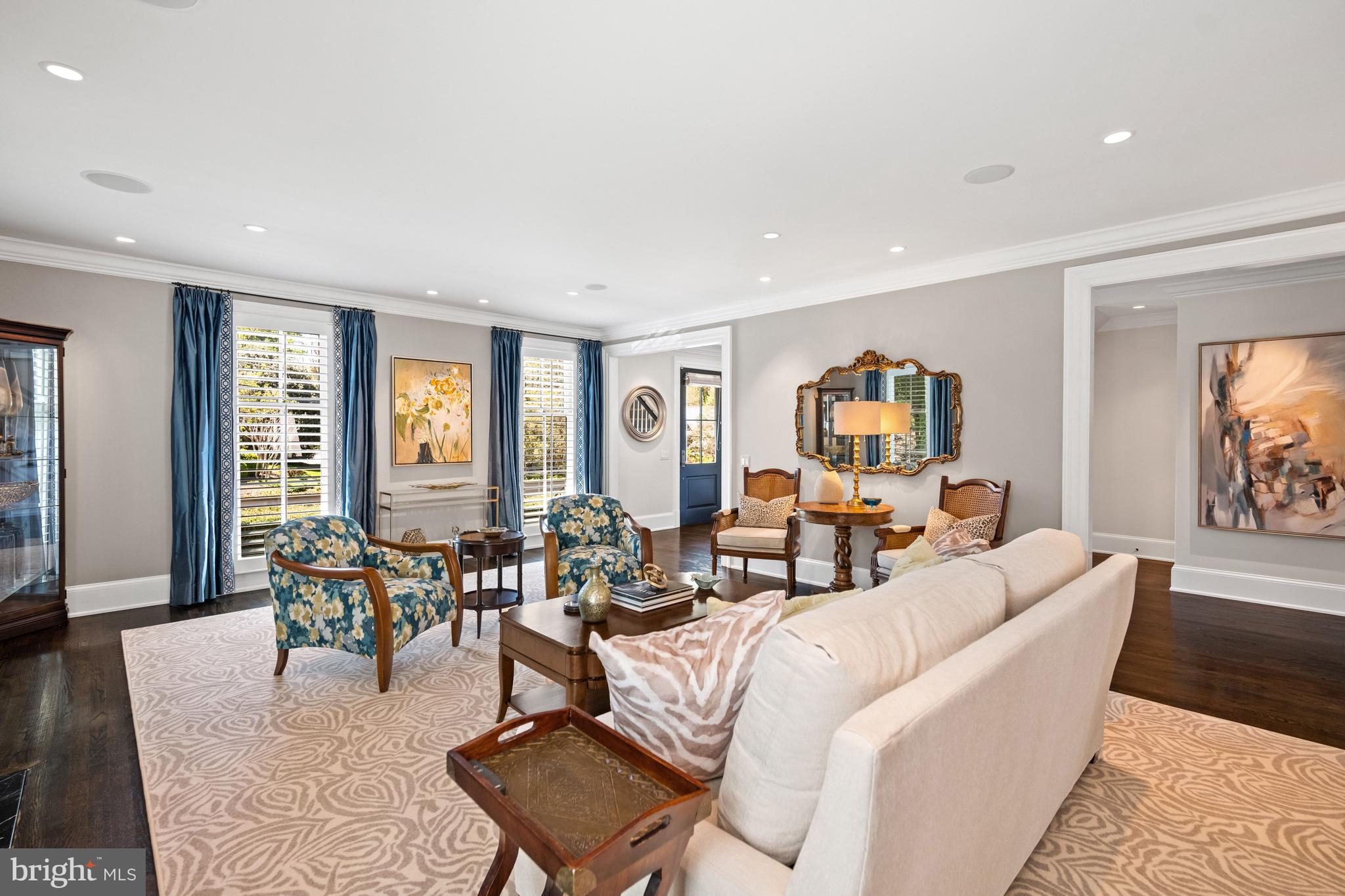 1105 Harvey Road McLean, VA 22101 - Photo 8 of 48 Living Room