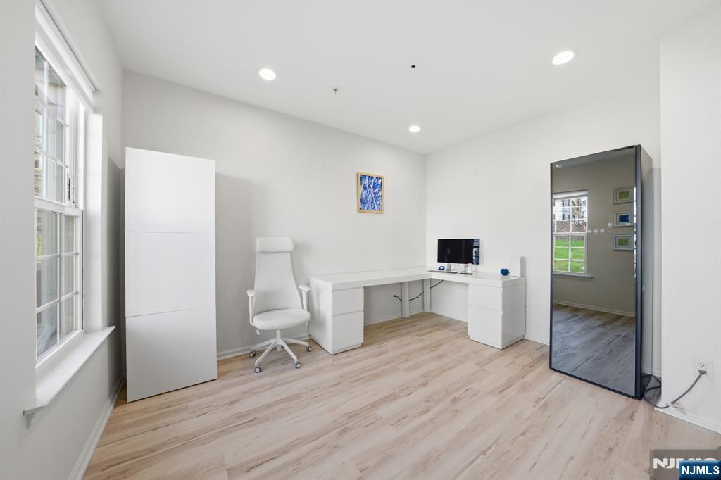 69 Truman Drive Wood-Ridge, NJ 07075 - Photo 13 of 48