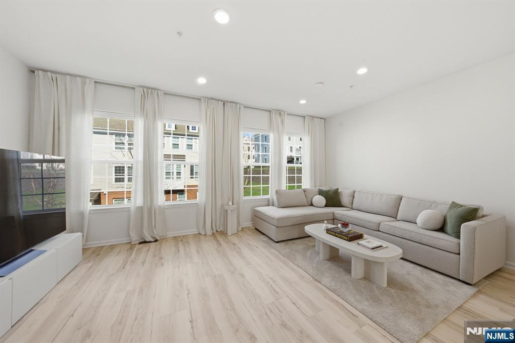 69 Truman Drive Wood-Ridge, NJ 07075 - Photo 9 of 48