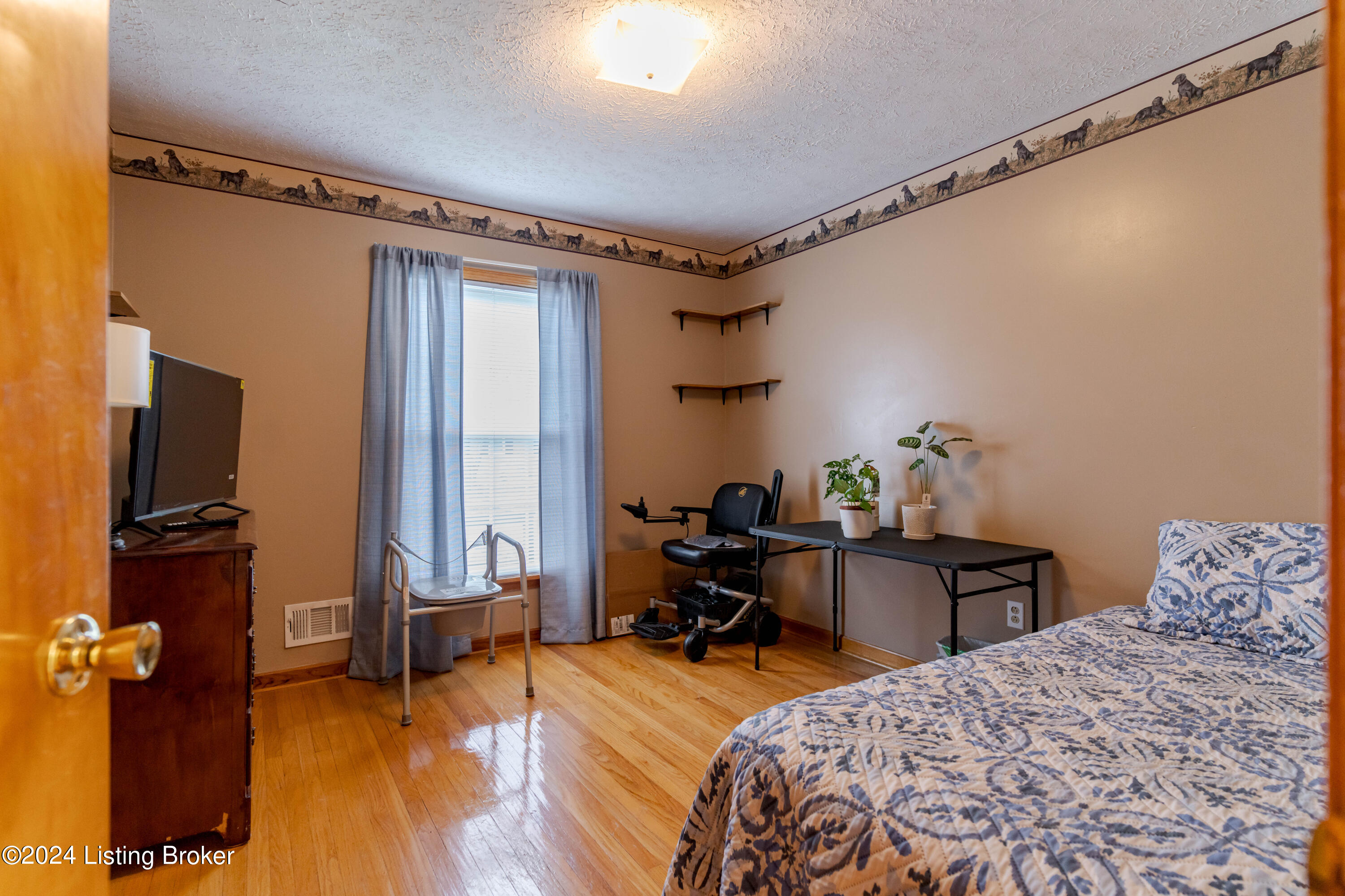 7904 Naples Road Louisville, KY 40219 - Photo 14 of 42 DSC00642
