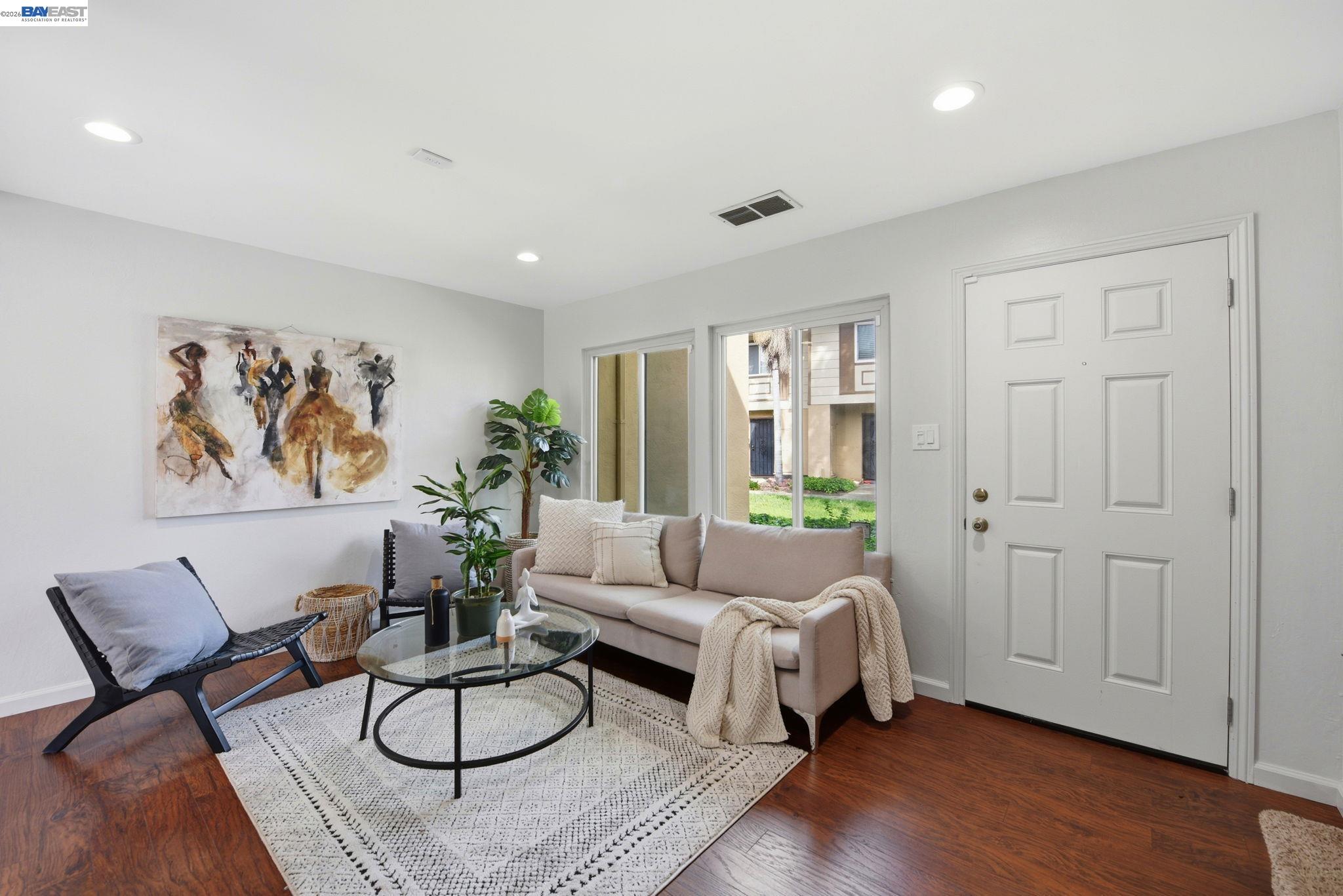 27864 Hummingbird Court Hayward, CA 94545 - Photo 4 of 38