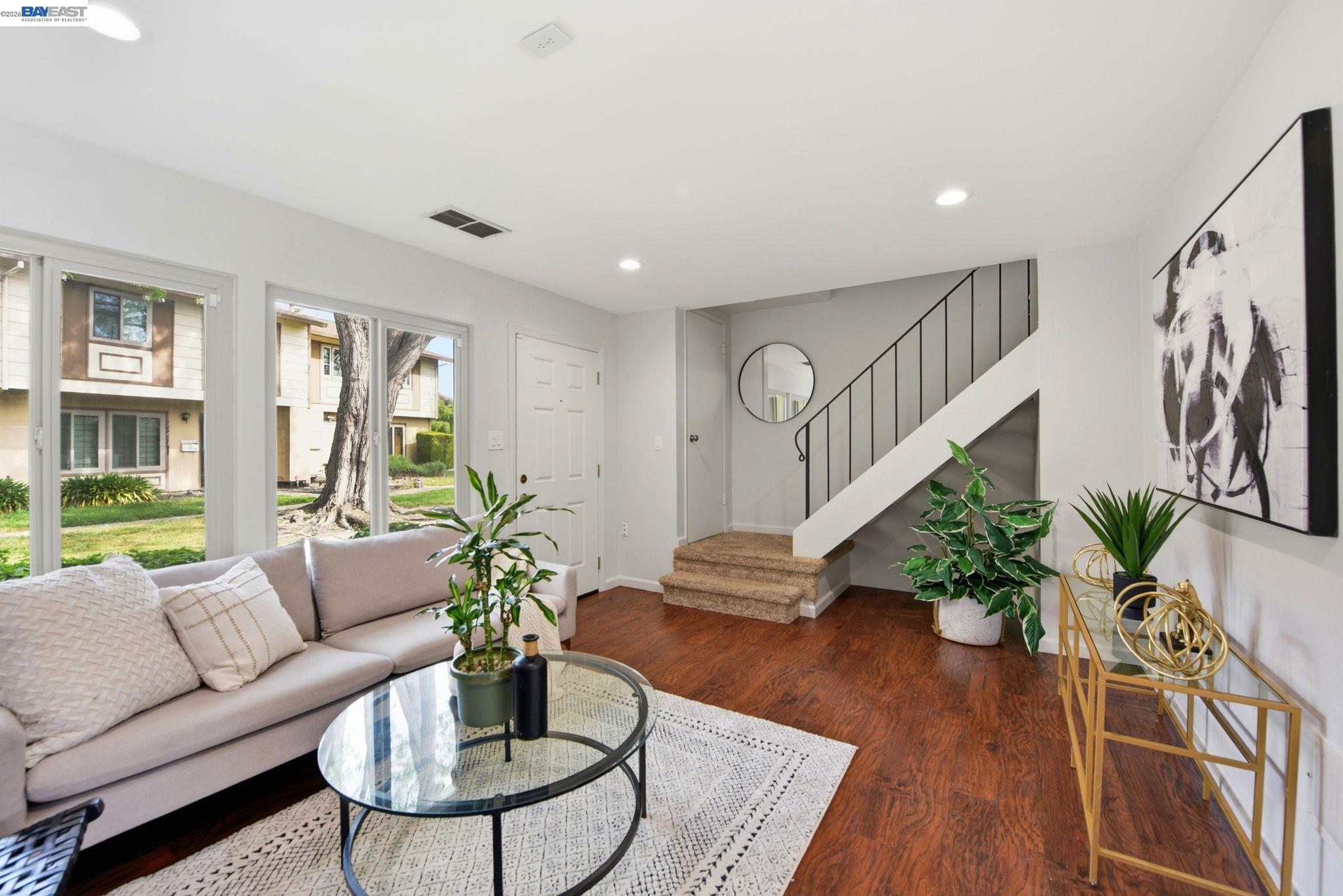 27864 Hummingbird Court Hayward, CA 94545 - Photo 6 of 38