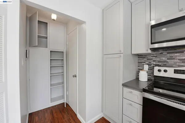 $605,000 | 27864 Hummingbird Court, Hayward, CA 94545