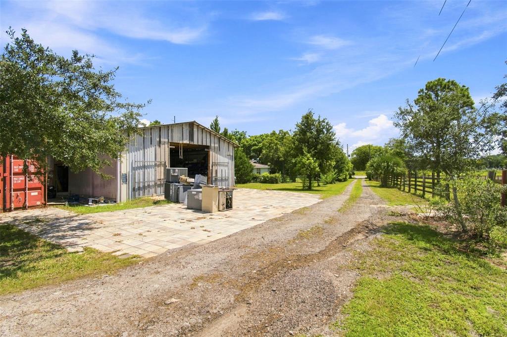 8279 Sunshine Grove Road Brooksville, FL 34613 - Photo 12 of 76 Gallery Image 12
