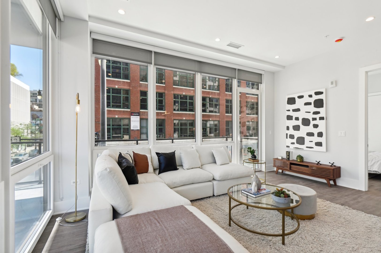 812 West Adams Street, Unit 404 Chicago, IL 60607 - Photo 3 of 31