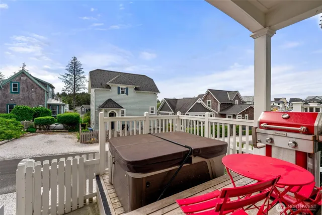 $1,190,000 | 39 Madison Lane, Pacific Beach, WA 98571