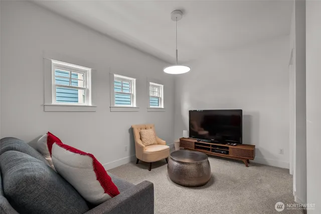 $1,190,000 | 39 Madison Lane, Pacific Beach, WA 98571