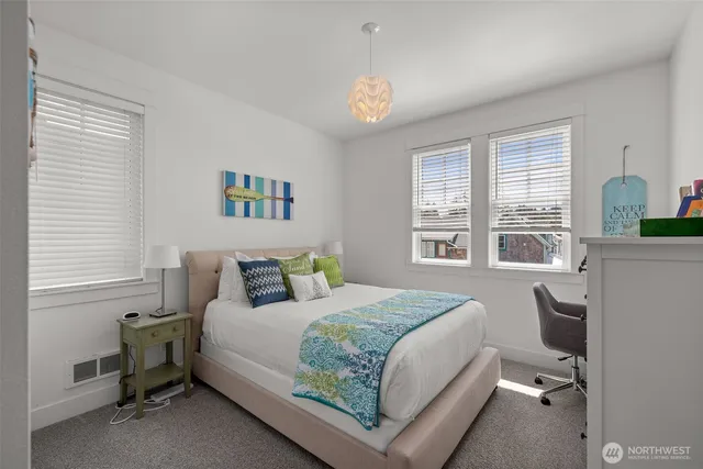 $1,190,000 | 39 Madison Lane, Pacific Beach, WA 98571