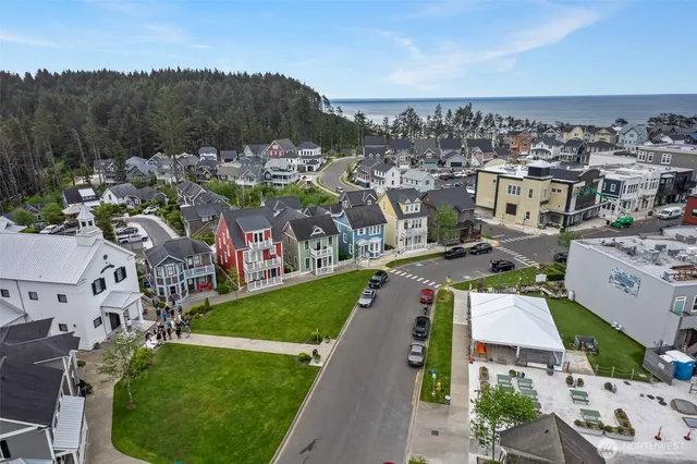 $1,190,000 | 39 Madison Lane, Pacific Beach, WA 98571