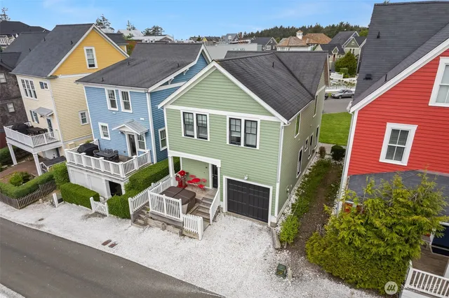 $1,190,000 | 39 Madison Lane, Pacific Beach, WA 98571