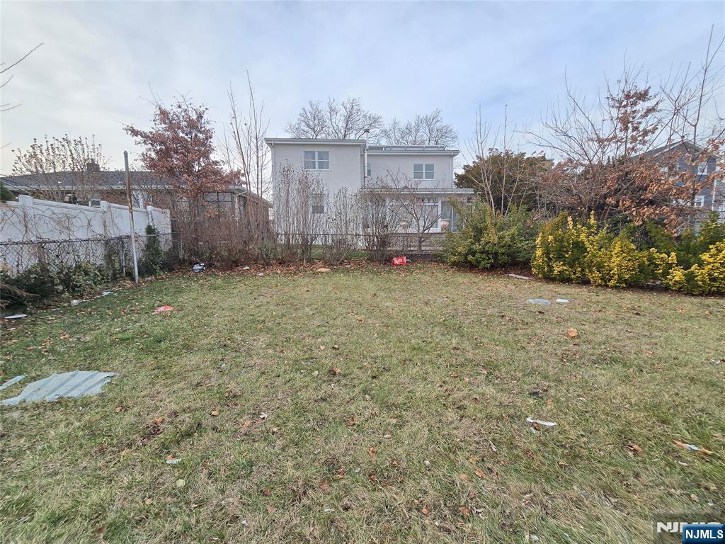 701 4th Street Secaucus, NJ 07094 - Photo 21 of 21 a backyard of a house