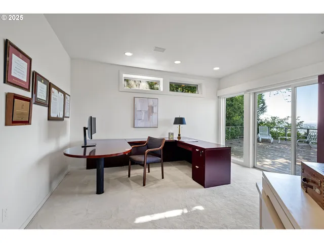 $1,220,000 | 2683 Cresta De Ruta Street, Eugene, OR 97403