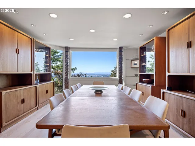 $1,220,000 | 2683 Cresta De Ruta Street, Eugene, OR 97403