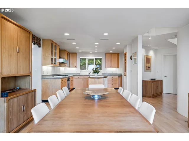 $1,220,000 | 2683 Cresta De Ruta Street, Eugene, OR 97403