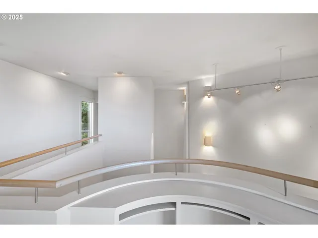 $1,220,000 | 2683 Cresta De Ruta Street, Eugene, OR 97403