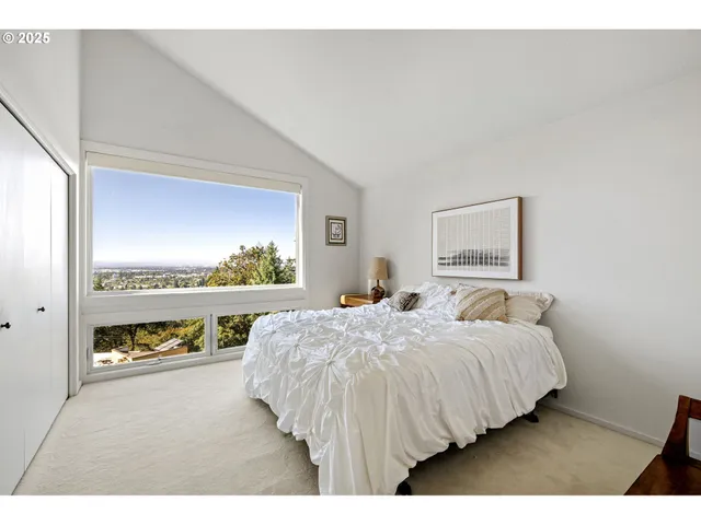 $1,220,000 | 2683 Cresta De Ruta Street, Eugene, OR 97403