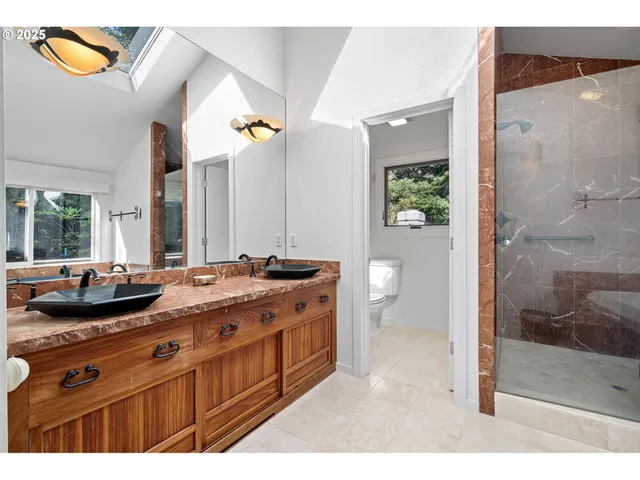 $1,220,000 | 2683 Cresta De Ruta Street, Eugene, OR 97403