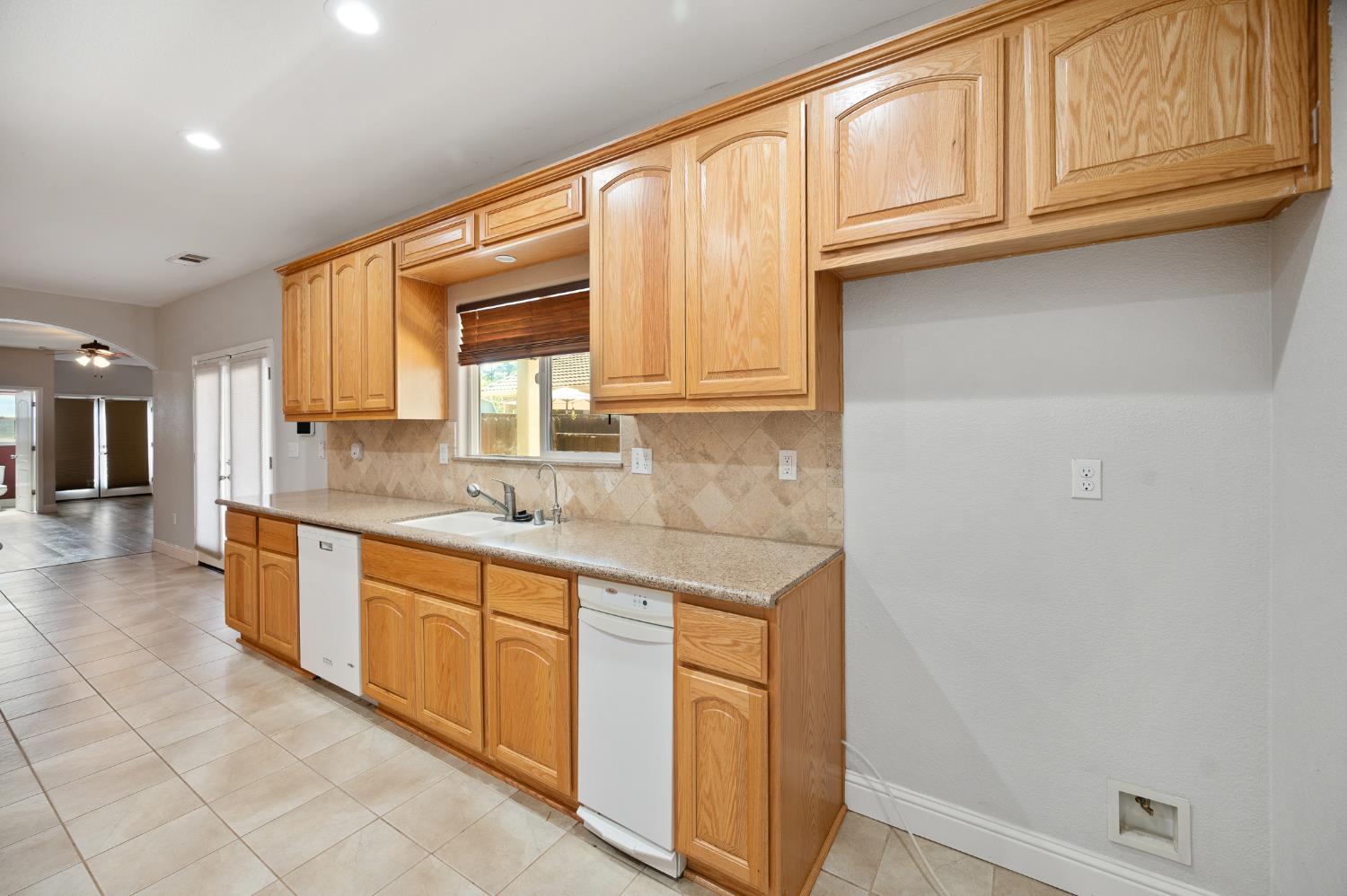4530 Maximus Road Denair, CA 95316 - Photo 9 of 31