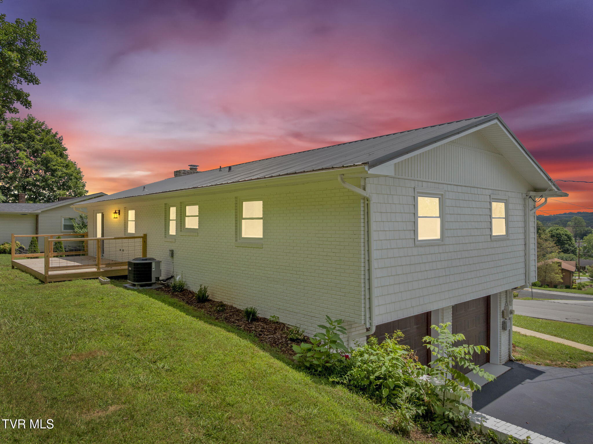 640 Foothills Road Kingsport, TN 37663 - Photo 3 of 51 1-web-or-mls-JH 20250713-013-1